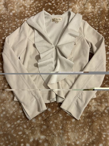 Cremeweiße flauschjacke mit - cremeweiße,